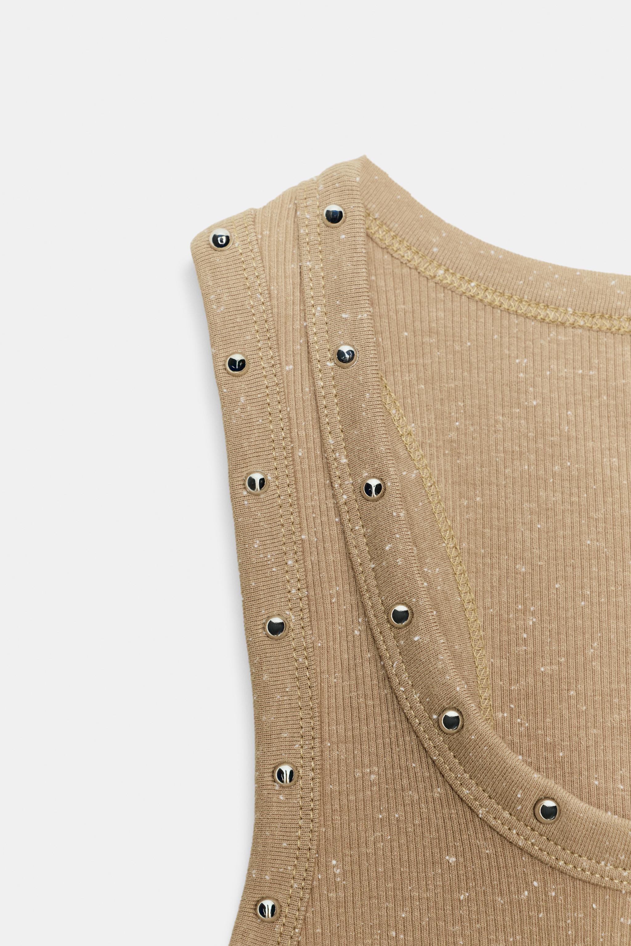 STUDDED TEXT T-SHIRT